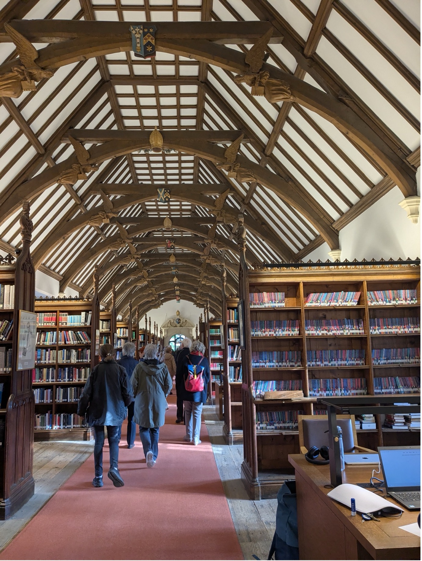 library-6a6a1eaf35d78.jpg