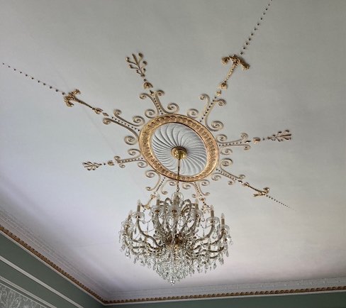 dining-room-small-6adb1e7dbc5bc.jpg